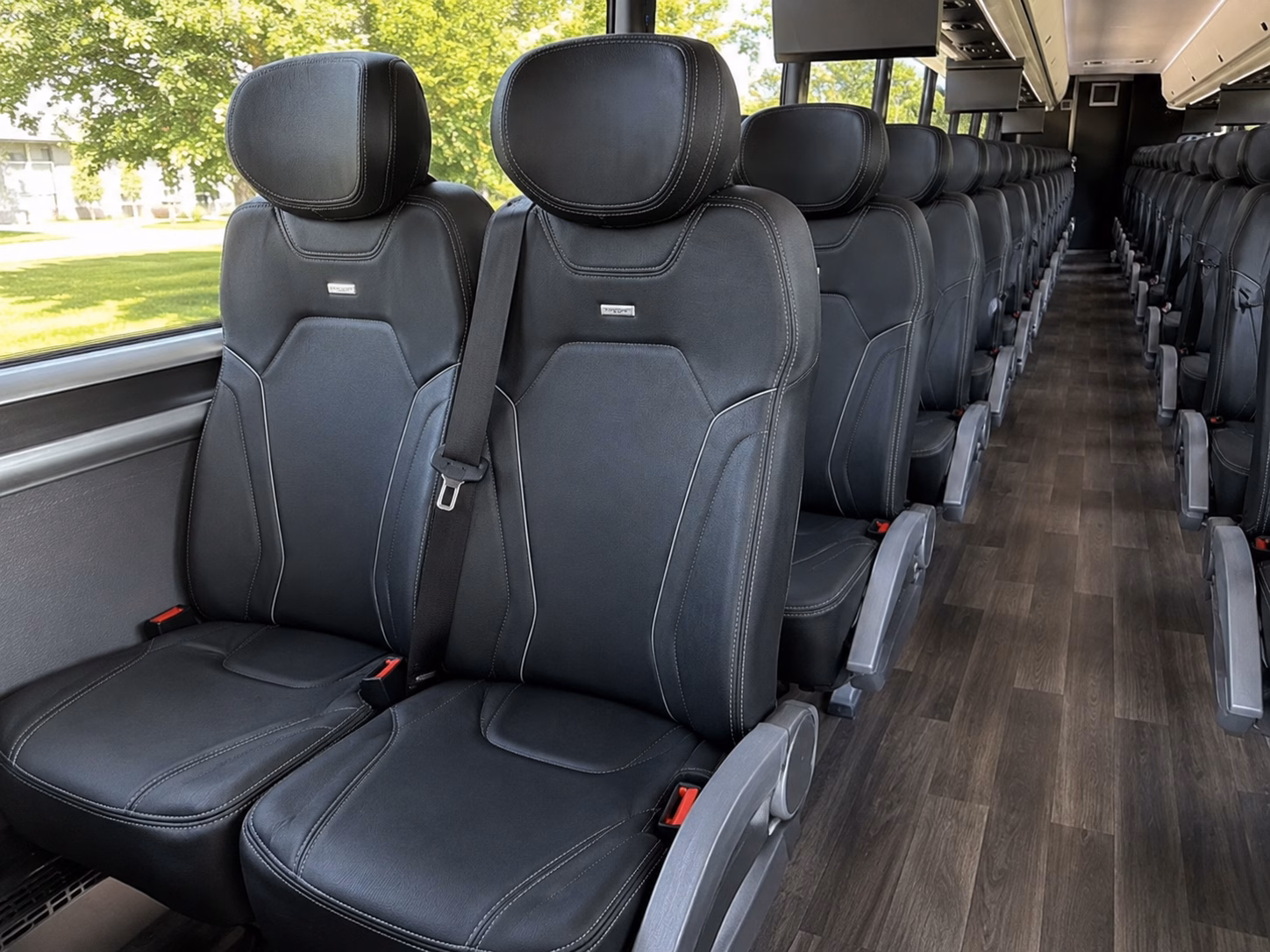 corporate wine tour shuttles and group tastings near winston salem